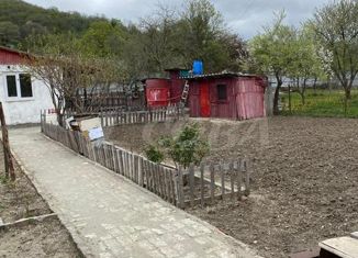 Продаю земельный участок, 6 сот., поселок городского типа Новомихайловский, Кавказская улица, 27