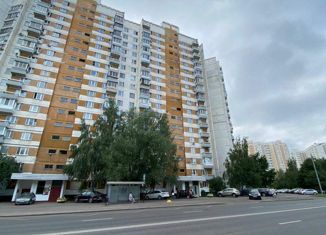 Продаю 3-ком. квартиру, 83 м2, Москва, Лукинская улица, Лукинская улица, 1