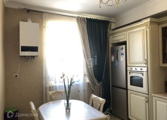 Продаю 3-ком. квартиру, 74 м2, посёлок городского типа Семендер, проспект Казбекова, 117А