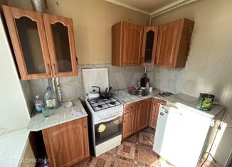 Продаю 1-комнатную квартиру, 30 м2, Новомосковск, улица Кукунина, 6