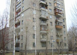 Трехкомнатная квартира на продажу, 54 м2, Екатеринбург, Братская улица, 8, Братская улица