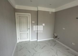 Продается двухкомнатная квартира, 72 м2, Каспийск, Кавказская улица, 18, ЖК Стройко