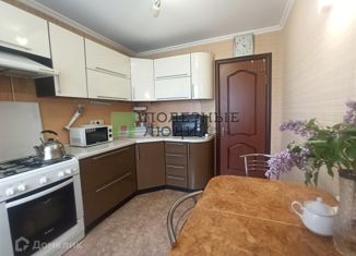 Продается 4-комнатная квартира, 84.3 м2, Белгородская область, улица Костюкова, 69