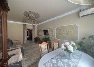 Продаю 2-ком. квартиру, 61 м2, Магас, улица Саида Чахкиева, 37Б