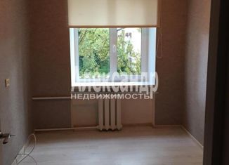 Продается 2-ком. квартира, 42 м2, Санкт-Петербург, улица Орджоникидзе, 22, метро Московская