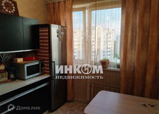 Продается 2-комнатная квартира, 52 м2, Москва, улица Барышиха, 28, метро Митино