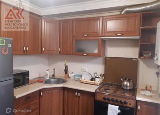 Продаю 2-ком. квартиру, 54 м2, Феодосия, улица Комиссарова, 20