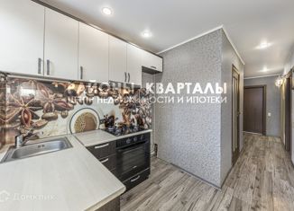 Продам трехкомнатную квартиру, 61 м2, Челябинск, улица Котина, 11, Тракторозаводский район