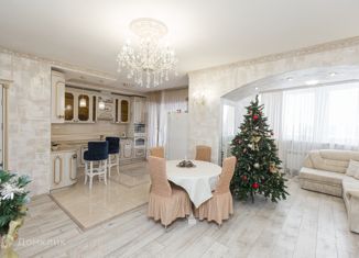 Продается четырехкомнатная квартира, 176.8 м2, Копейск, улица Кожевникова, 4