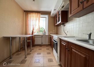 Продажа 4-ком. квартиры, 72 м2, Йошкар-Ола, улица Суворова, 4