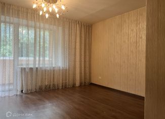 Продам 1-ком. квартиру, 34 м2, Брянск, Советский район, Советская улица, 32А