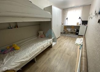 Продаю трехкомнатную квартиру, 60 м2, Астрахань, улица Мосина, 15