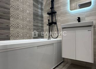 Продается двухкомнатная квартира, 41.7 м2, Благовещенск, Заводская улица, 4/4, ЖК Лазурный Берег