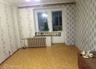 Сдаю в аренду 1-ком. квартиру, 38 м2, Краснокамск, улица 10-й Пятилетки, 4