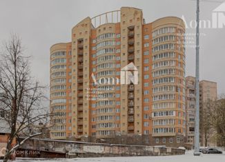 Продам четырехкомнатную квартиру, 113.5 м2, Санкт-Петербург, улица Нахимова, 3к2