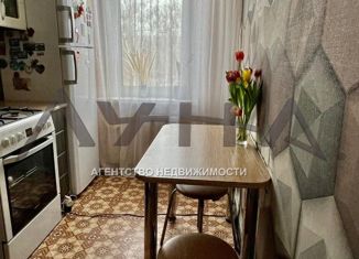 Продаю 1-ком. квартиру, 32.7 м2, Набережные Челны, Казанский проспект, 25