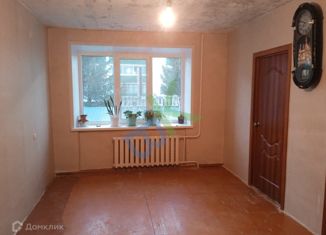 Продам 4-комнатную квартиру, 61 м2, Белебей, улица Революционеров, 2