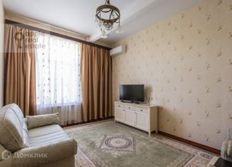 Сдам 3-ком. квартиру, 80 м2, Москва, улица Остоженка, 40/1, улица Остоженка