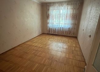 Продаю 1-ком. квартиру, 30 м2, Нальчик, улица Фурманова, 12В, район Аэропорт