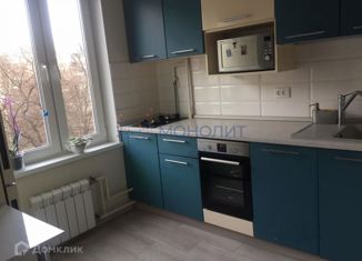 Продам 3-ком. квартиру, 50 м2, Москва, Профсоюзная улица, 156к1, метро Тёплый Стан