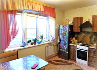 Продам трехкомнатную квартиру, 82 м2, Челябинская область, Взлётная улица, 1