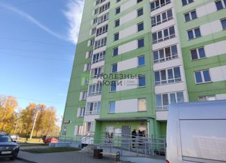 Продается трехкомнатная квартира, 74.4 м2, Киров, улица Павла Корчагина, 238