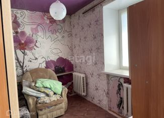 Продаю 4-ком. квартиру, 63 м2, Нижнекамск, улица Юности, 32