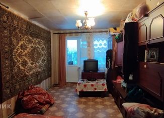 Двухкомнатная квартира на продажу, 42.6 м2, рабочий посёлок Татищево, 1-й квартал, 12