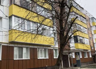 Продается двухкомнатная квартира, 43.6 м2, поселок городского типа Разумное, улица Скворцова, 1