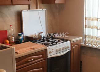 Трехкомнатная квартира на продажу, 60 м2, Москва, Каширское шоссе, 92к3, метро Домодедовская