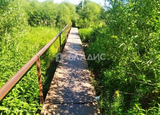 Земельный участок на продажу, 6 сот., село Сновицы, Центральная улица, 74А