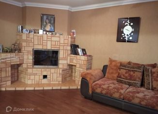 Продаю дом, 250 м2, Казань, улица Карама