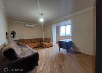 Продаю однокомнатную квартиру, 45 м2, Нальчик, улица 9 Мая, 14, район Центр