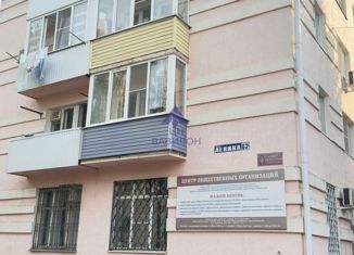 Сдача в аренду четырехкомнатной квартиры, 61.2 м2, Волгодонск, улица Ленина, 62