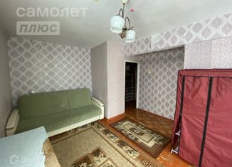 Сдается в аренду однокомнатная квартира, 32 м2, Усолье-Сибирское, улица Стопани, 61