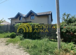 Продаю таунхаус, 140 м2, Крымск, улица Свердлова