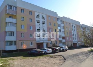 Продам 3-ком. квартиру, 70.6 м2, Валуйки, улица Чапаева, 34/2
