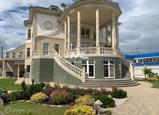 Сдается в аренду дом, 662 м2, Горячий Ключ, улица Кириченко