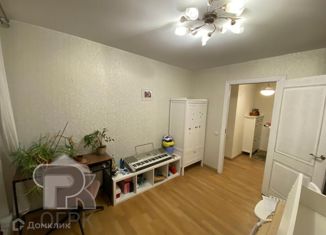 Продам 2-комнатную квартиру, 38 м2, Москва, улица Миклухо-Маклая, 65к1, улица Миклухо-Маклая