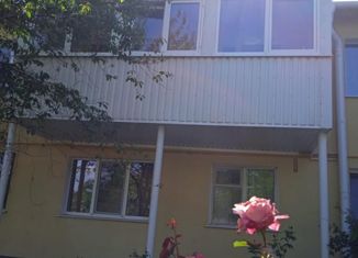 Продаю 1-комнатную квартиру, 39 м2, посёлок городского типа Черноморское, улица Кирова, 45