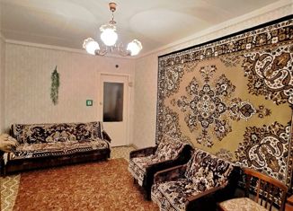 Продам 3-ком. квартиру, 53 м2, Каменка, Гражданская улица, 15