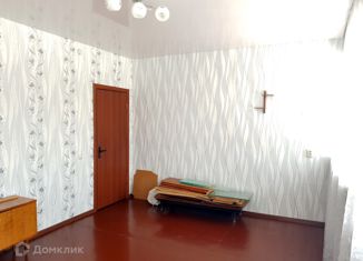 Продам комнату, 61.8 м2, посёлок городского типа Стрижи, Комсомольская улица, 14