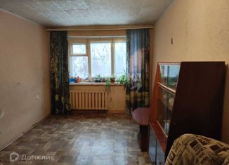 Продаю 2-ком. квартиру, 44.4 м2, Новосибирск, Вертковская улица, 23, метро Студенческая