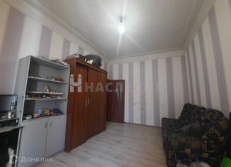 Продажа 2-ком. квартиры, 43 м2, Каменск-Шахтинский, проспект Карла Маркса, 85