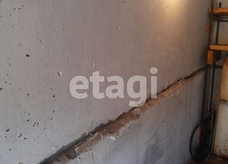 Продаю гараж, 20 м2, Нижневартовск, улица Дружбы Народов, 13А