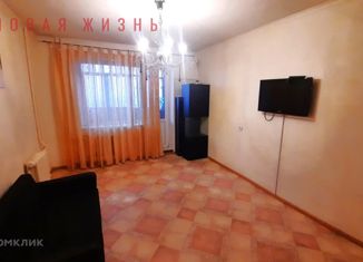 Продаю 2-ком. квартиру, 56.2 м2, Самара, улица Антонова-Овсеенко, 83, метро Советская