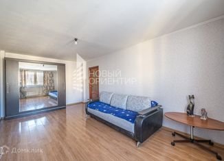Продается 2-комнатная квартира, 56.2 м2, Екатеринбург, Рощинская улица, 31, ЖК Тихий Берег-2
