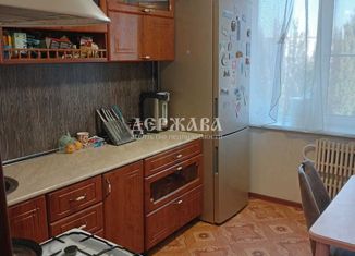 Продам 3-ком. квартиру, 61 м2, Старый Оскол, микрорайон Юность, 4