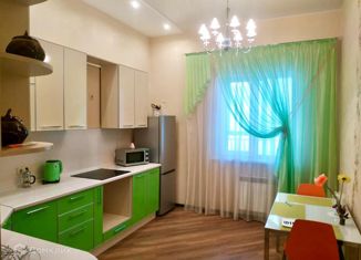 Сдам 1-комнатную квартиру, 50 м2, Казань, проспект Победы, 46А, ЖК Флагман