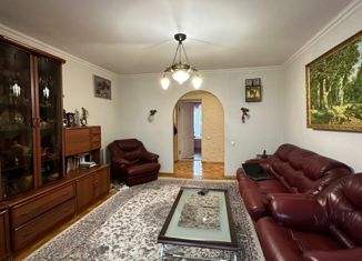 Четырехкомнатная квартира на продажу, 88.9 м2, Ставрополь, улица Доваторцев, 44/2, микрорайон № 28